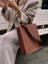 Laptop Shopper - Camel