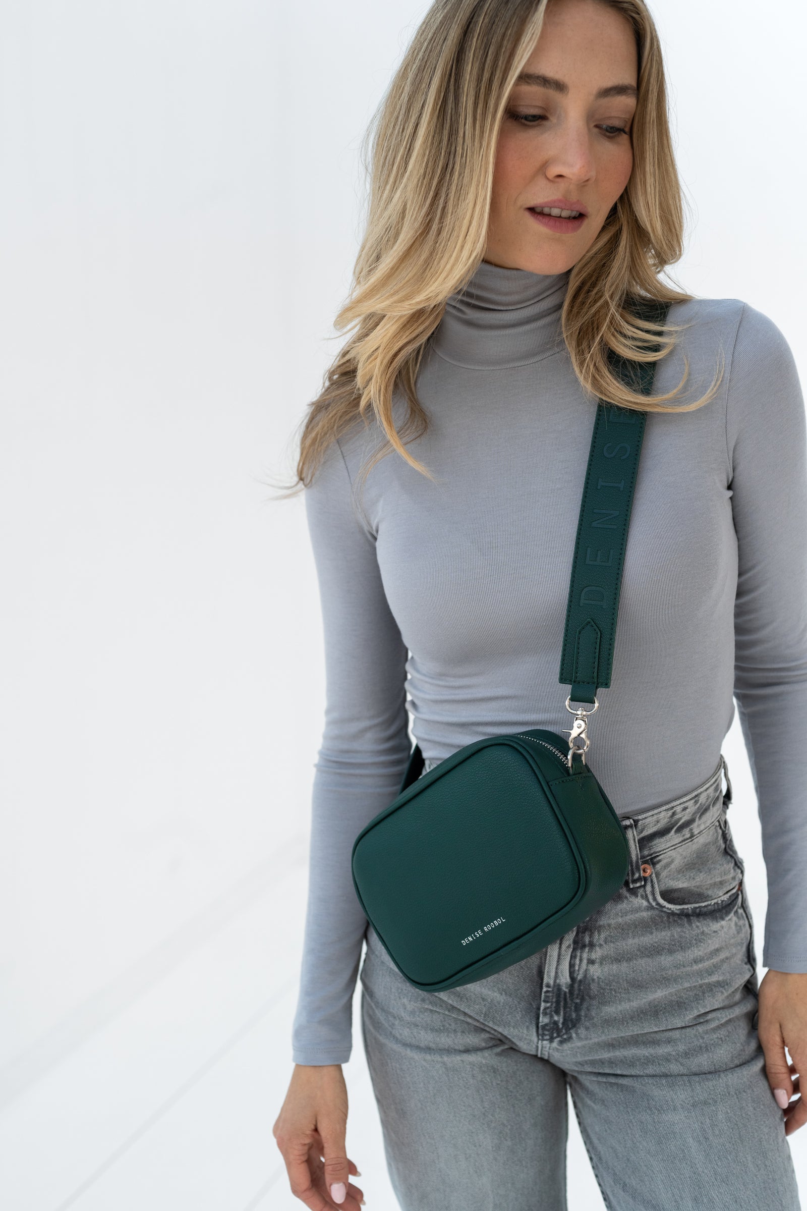 Mini Messenger - Dark Green – DENISE ROOBOL