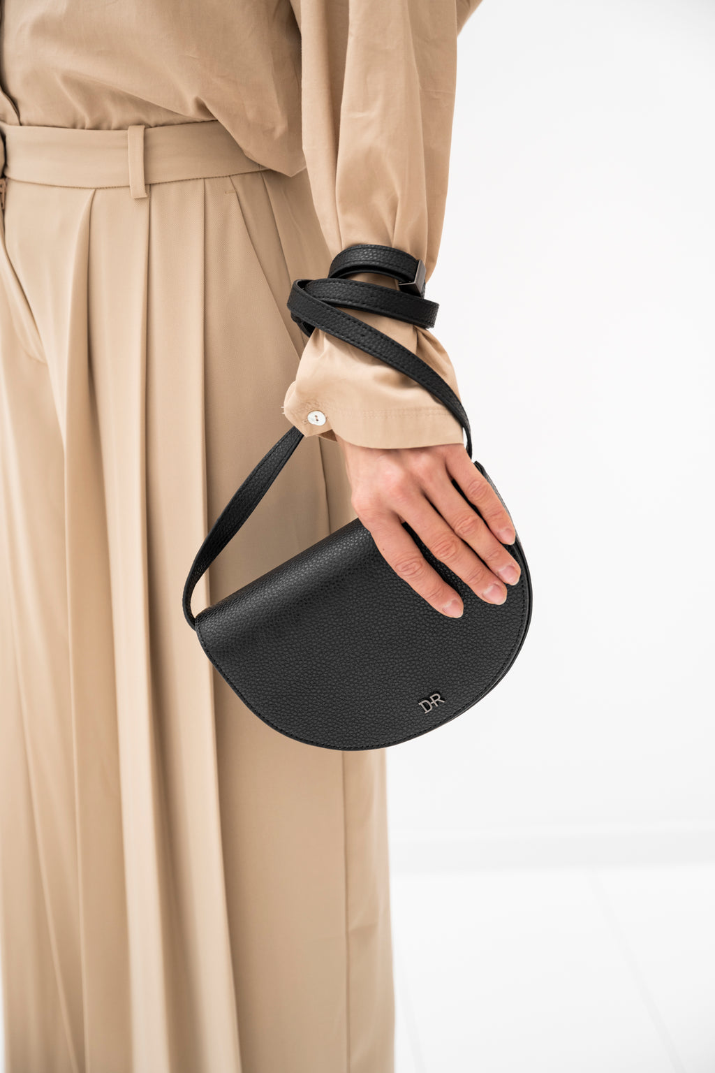 Mini Circle Bag - Black – DENISE ROOBOL