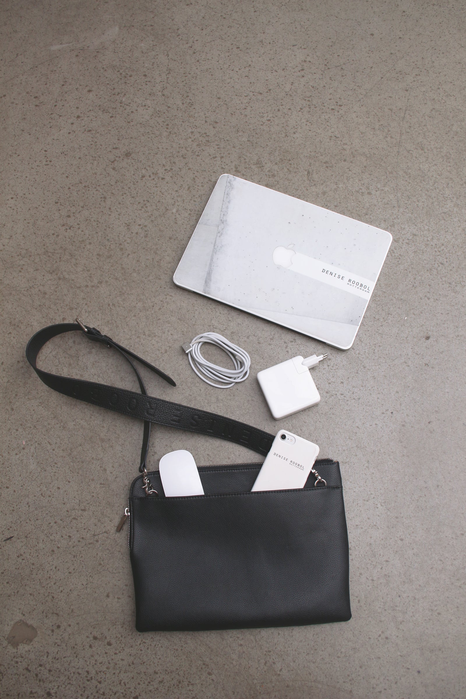 InsideLaptopSleeve_1600x.jpg?v